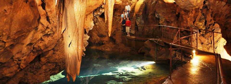 Jenolan Cave Private Day Tour from Sydney